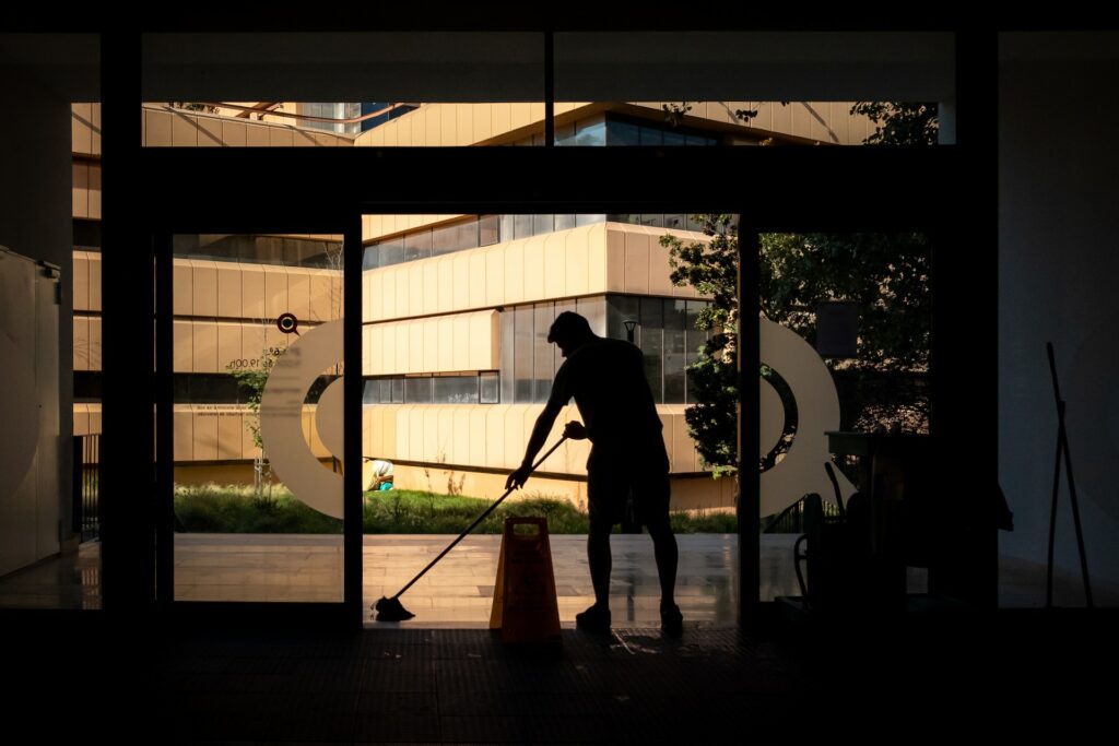 Contratar un servicio de limpieza de oficinas en Valencia